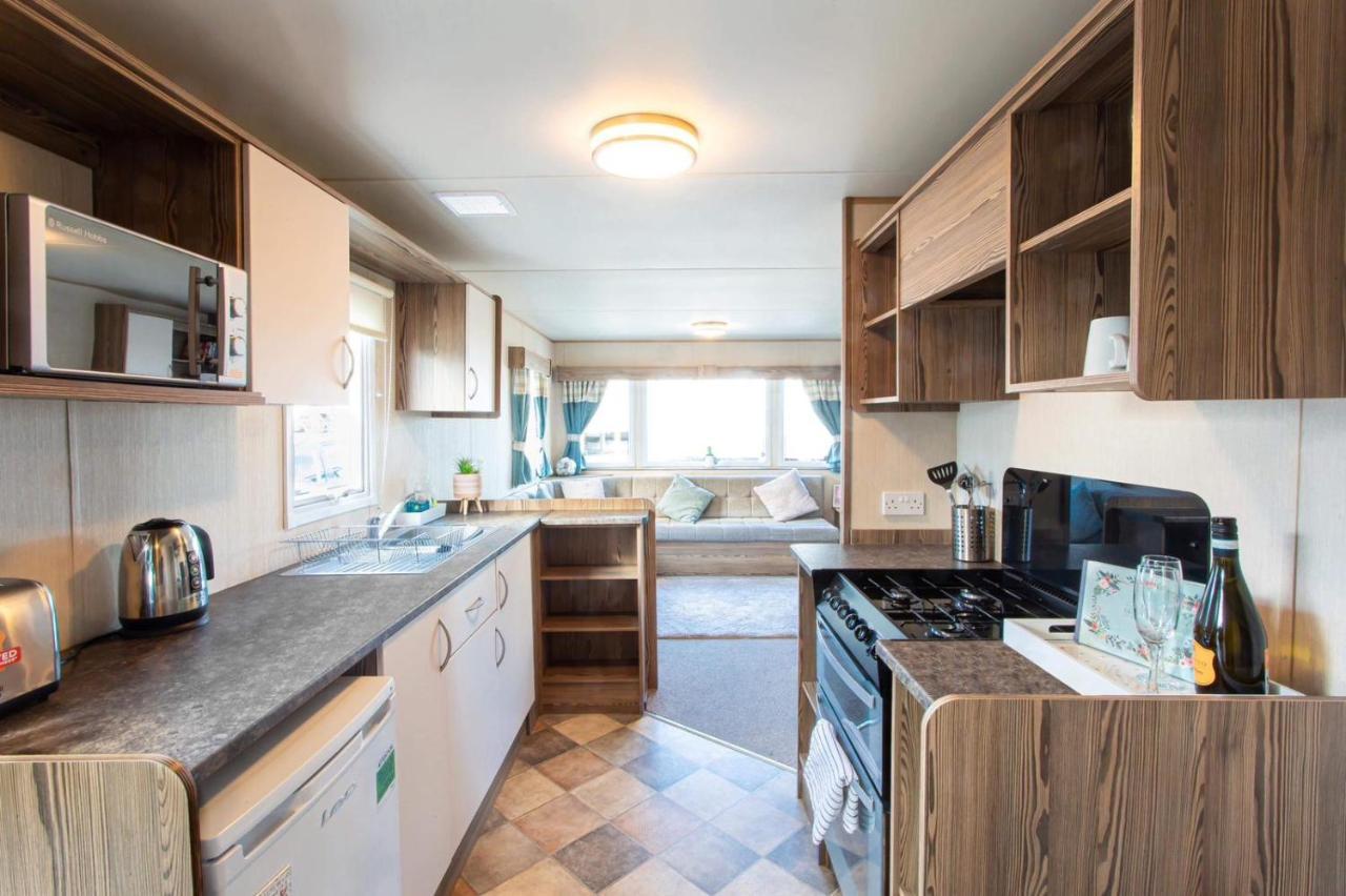 Caravan In Haven Marton Mere Holiday Park Blackpool Exterior foto